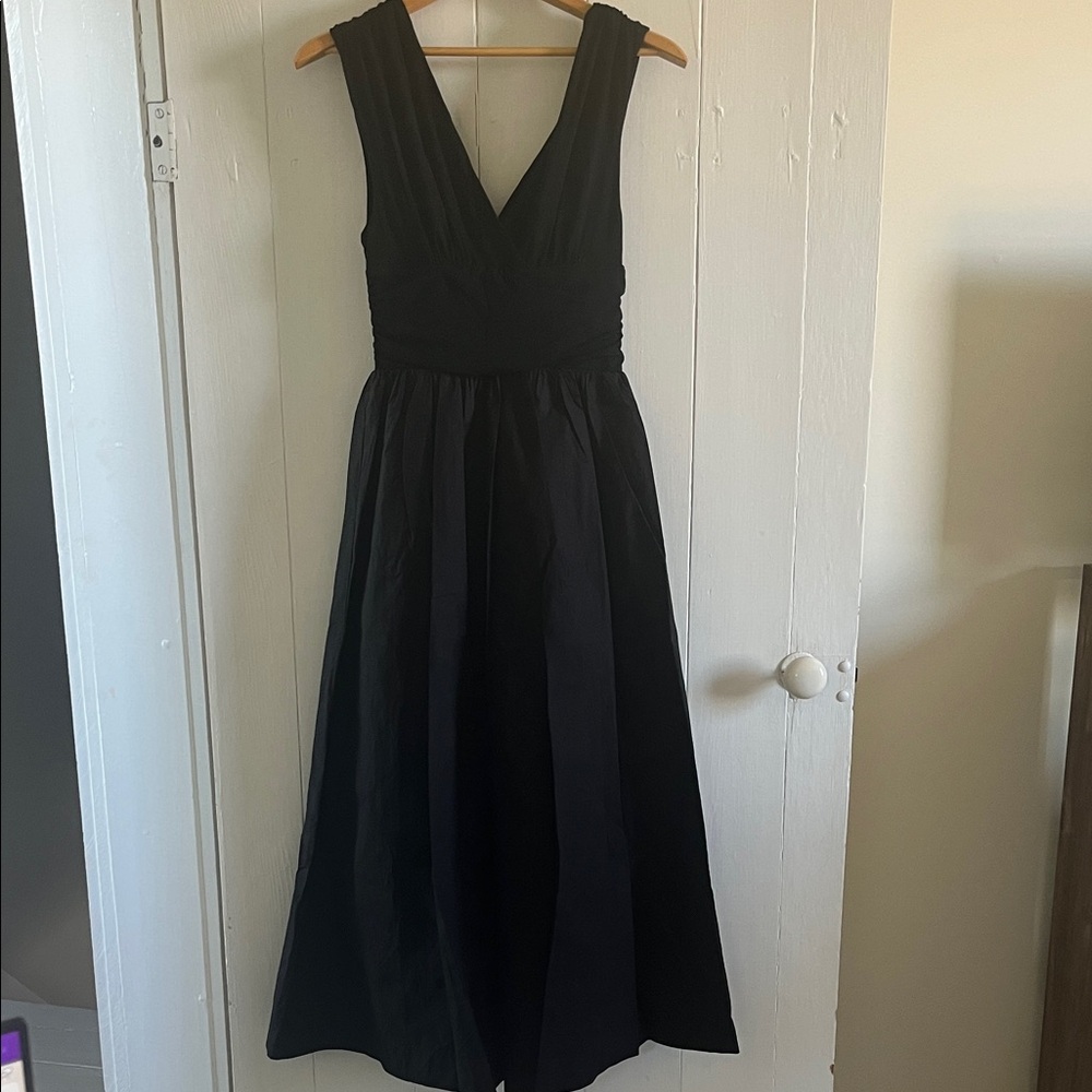 En Saison Black Midi V-Neck Dress